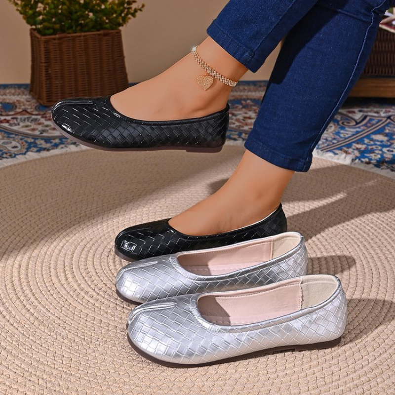 Niche design split toe shoes w - Slip On Mule Flat ulasan dan harga